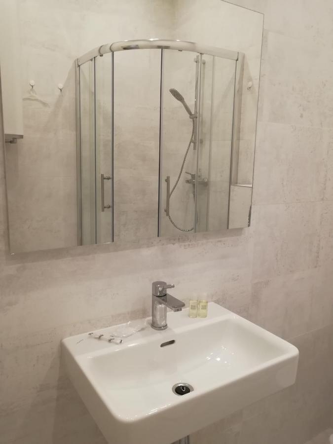 Lux Apartment, Near Metro Vasylkivska キエフ エクステリア 写真