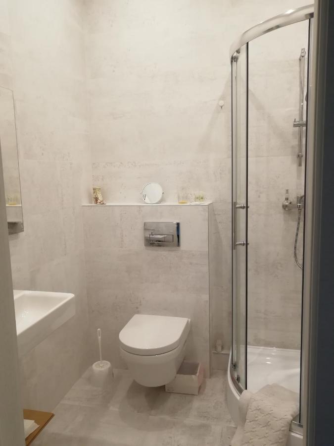 Lux Apartment, Near Metro Vasylkivska キエフ エクステリア 写真